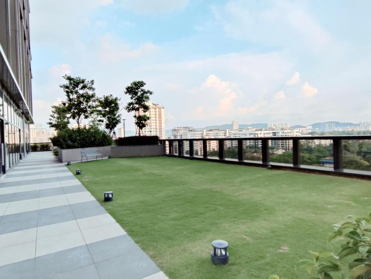 Pavillion Embassy Service Apartment By Autumn Suites Premium Stay Kuala Lumpur Exterior foto